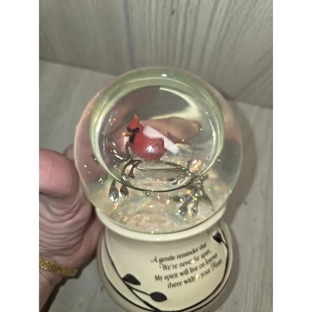 The Bradford Exchange Messenger from Heaven Memorial Cardinal Glitter Globe